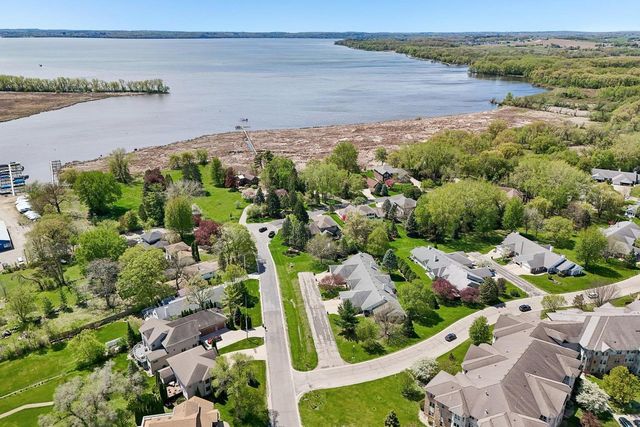 5476 Walden Bay Drive, Waunakee, WI 53597