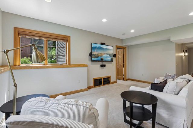 5476 Walden Bay Drive, Waunakee, WI 53597