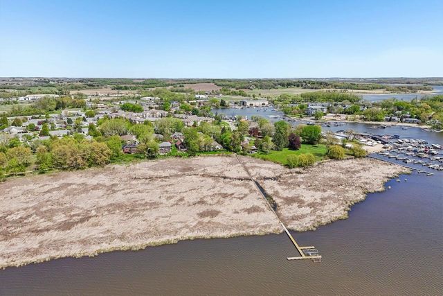 5476 Walden Bay Drive, Waunakee, WI 53597