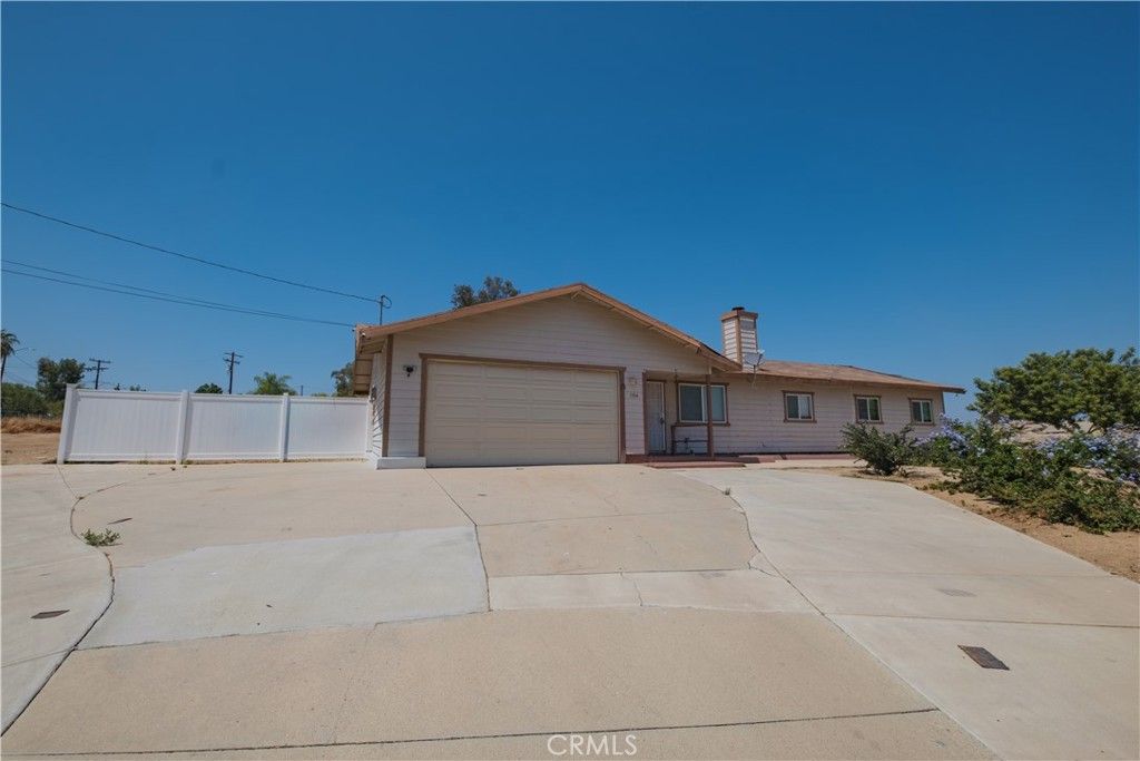 1104 Navajo, Perris, CA 92570 — photo 2
