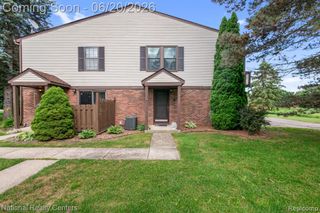 7777 Pontiac Lake Road, Waterford, MI 48327