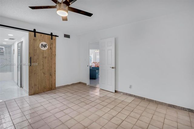 3990 NW 42nd Avenue 403, Lauderdale Lakes, FL 33319