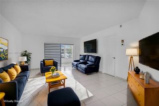 3990 NW 42nd Avenue 403, Lauderdale Lakes, FL 33319