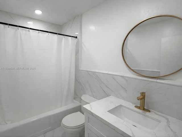 5416 Jefferson St, Hollywood, FL 33021