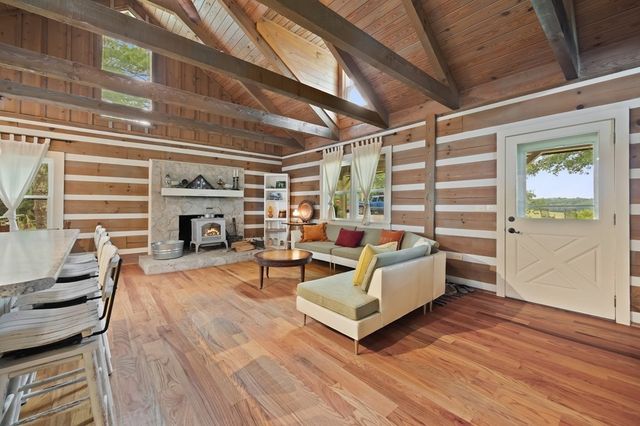 200 Duke Ln, Livingston, TN 38570