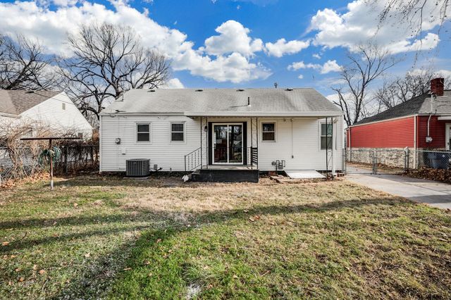 2743 S Mason Ter, Wichita, KS 67216