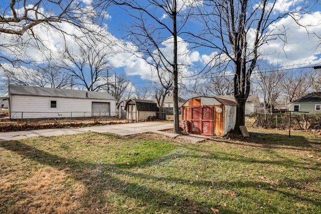 2743 S Mason Ter, Wichita, KS 67216