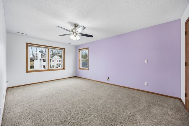 3905 Riverside Drive NE, Cedar Rapids, IA 52402