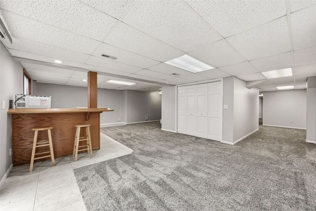 3905 Riverside Drive NE, Cedar Rapids, IA 52402