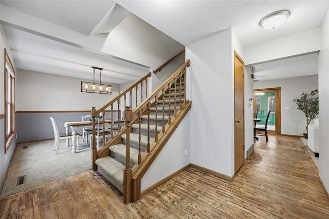 3905 Riverside Drive NE, Cedar Rapids, IA 52402