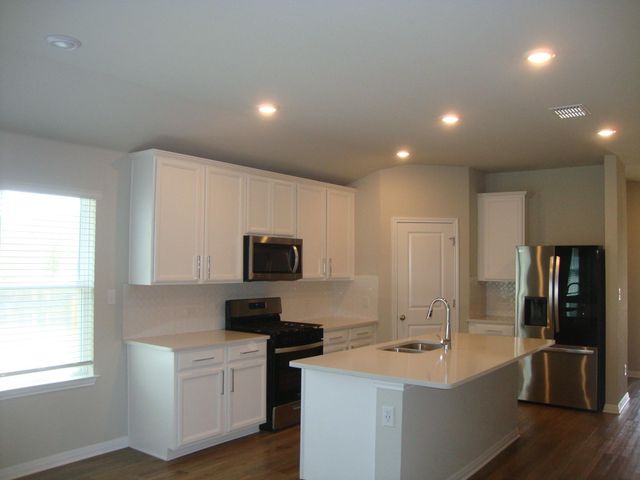 2824 Smokehouse TRL, Round Rock, TX 78665