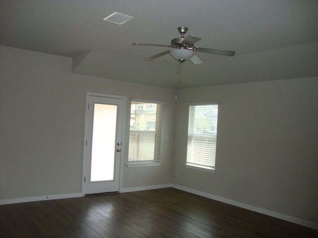 2824 Smokehouse TRL, Round Rock, TX 78665