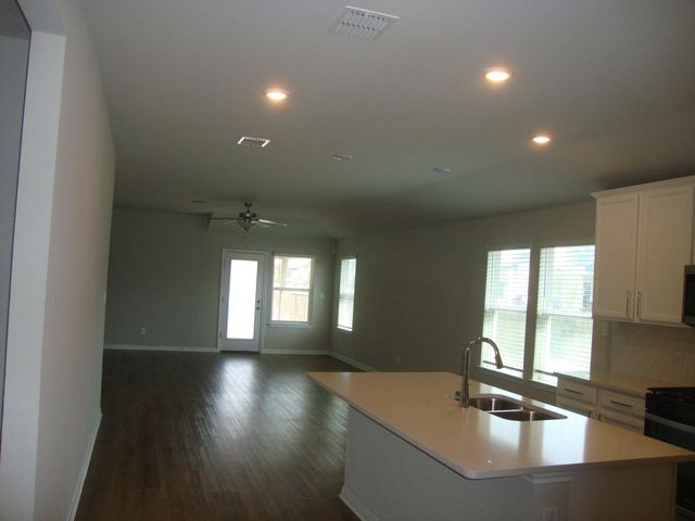 2824 Smokehouse TRL, Round Rock, TX 78665