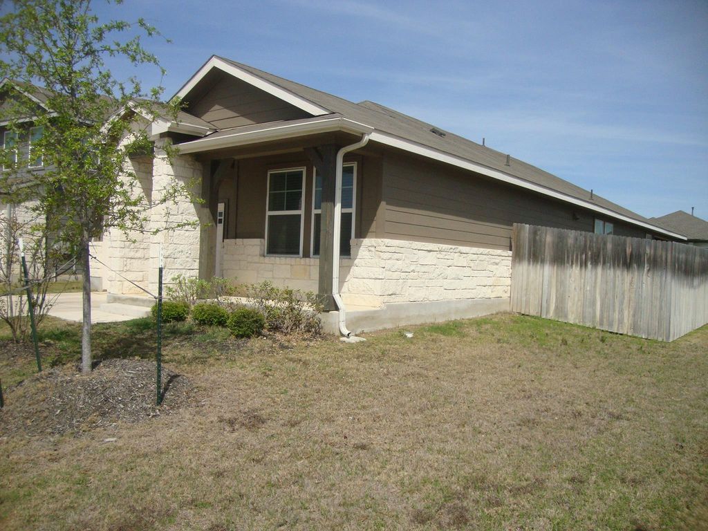 2824 Smokehouse TRL, Round Rock, TX 78665