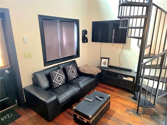 604 Middle St, Central North Side, PA 15212