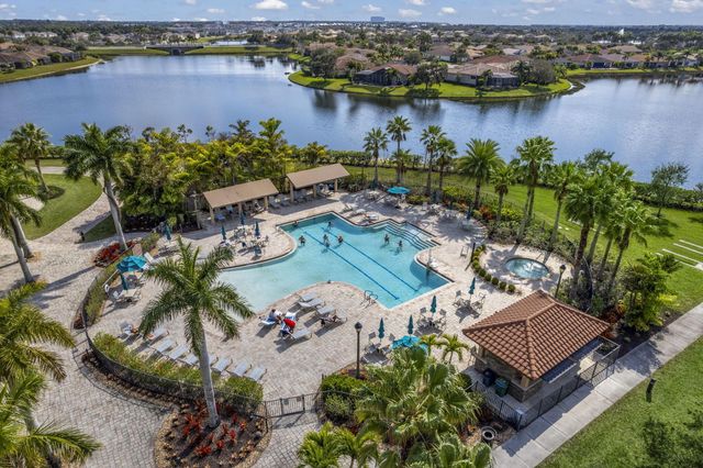10009 SW Trumpet Tree Circle, Port St Lucie, FL 34987