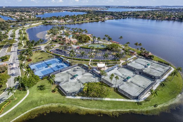 10009 SW Trumpet Tree Circle, Port St Lucie, FL 34987