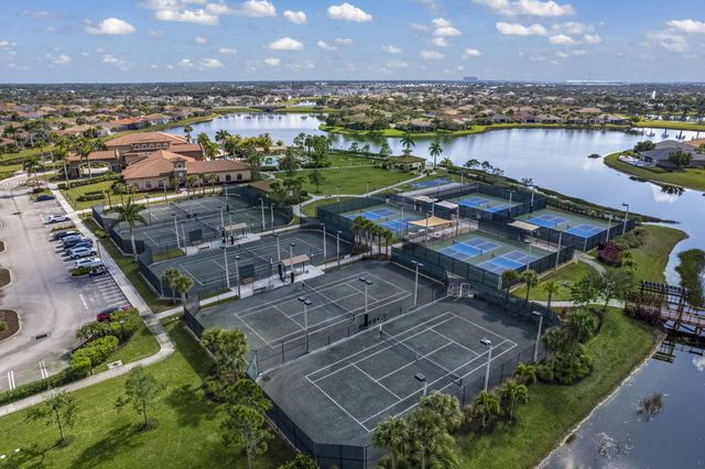 10009 SW Trumpet Tree Circle, Port St Lucie, FL 34987