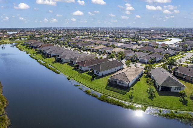 10009 SW Trumpet Tree Circle, Port St Lucie, FL 34987