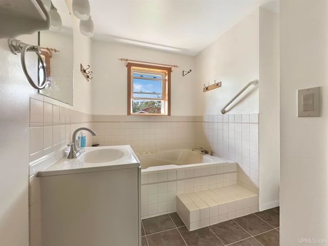 4380 N M-67 Road, Chatham, MI 49816