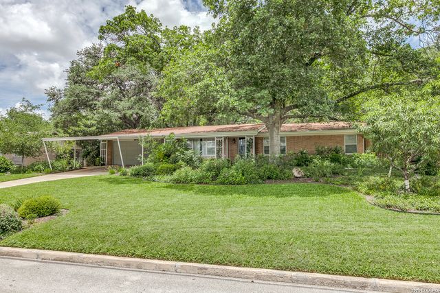 2811 Chisolm Trl, San Antonio, TX 78217