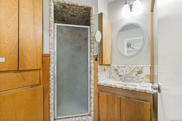 2811 Chisolm Trl, San Antonio, TX 78217