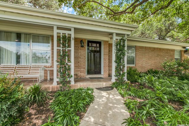 2811 Chisolm Trl, San Antonio, TX 78217