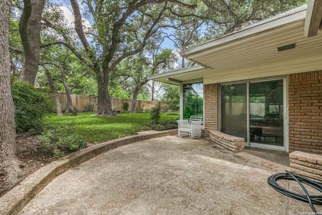 2811 Chisolm Trl, San Antonio, TX 78217
