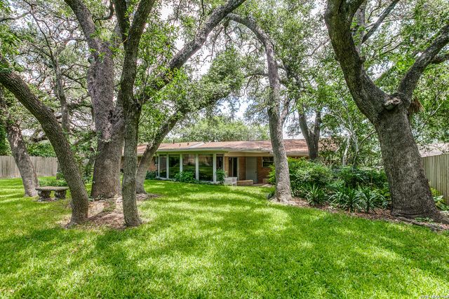 2811 Chisolm Trl, San Antonio, TX 78217