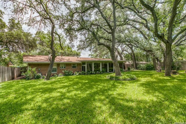 2811 Chisolm Trl, San Antonio, TX 78217