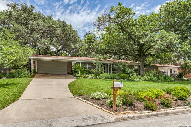2811 Chisolm Trl, San Antonio, TX 78217