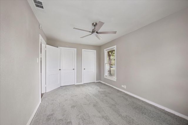 613 Winding Way Street, Lake Jackson, TX 77566
