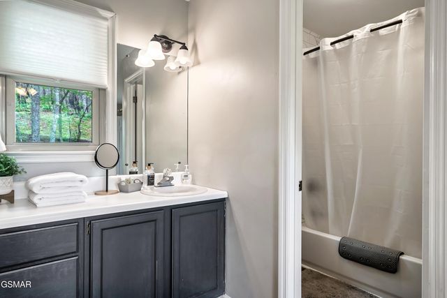 3282 Emerald Springs Loop, Pigeon Forge, TN 37862
