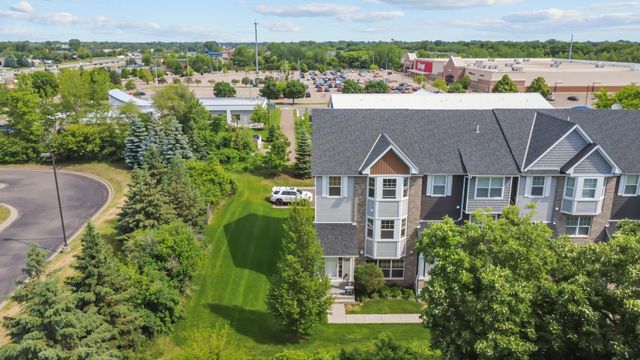 11920 Emery Village Drive N, Champlin, MN 55316