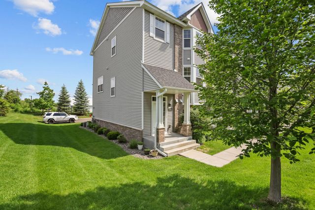 11920 Emery Village Drive N, Champlin, MN 55316