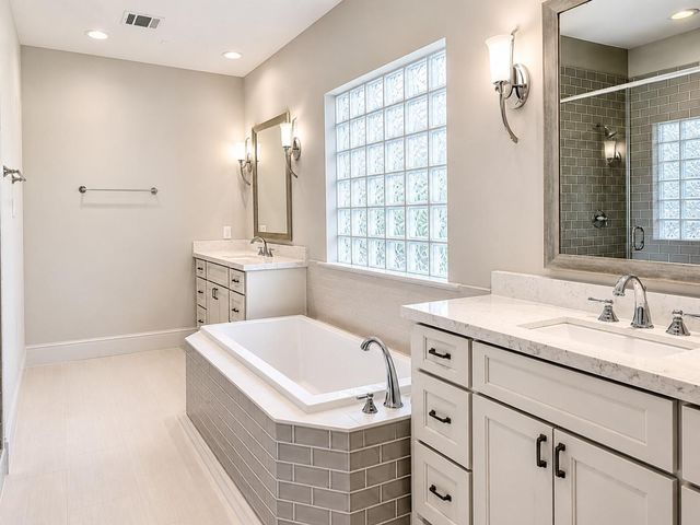 215 Willow Street, Shenandoah, TX 77384