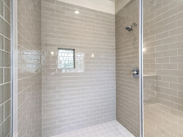 215 Willow Street, Shenandoah, TX 77384