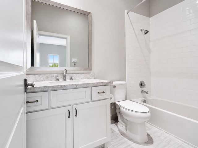 215 Willow Street, Shenandoah, TX 77384