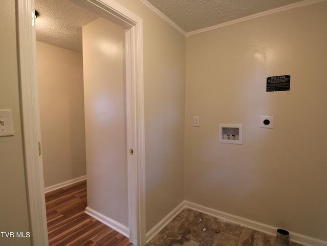 321 West Chilhowie Avenue, Johnson City, TN 37604