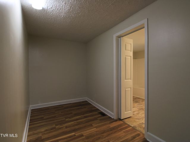 321 West Chilhowie Avenue, Johnson City, TN 37604