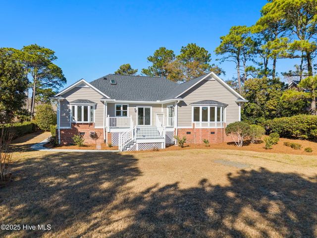 3223 St Andrews Circle SE, Southport, NC 28461