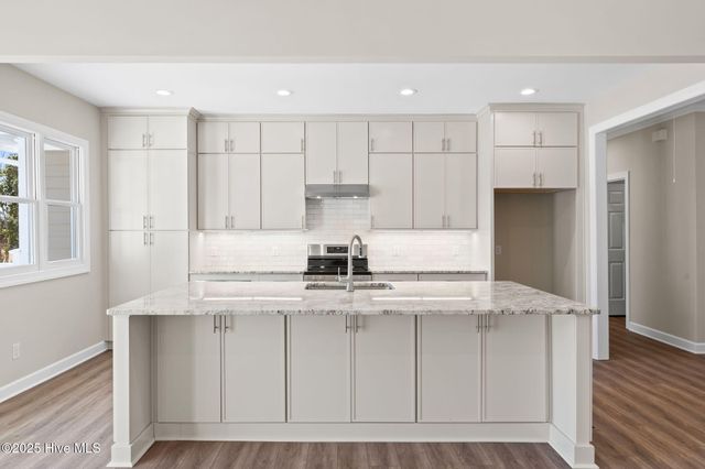 3223 St Andrews Circle SE, Southport, NC 28461