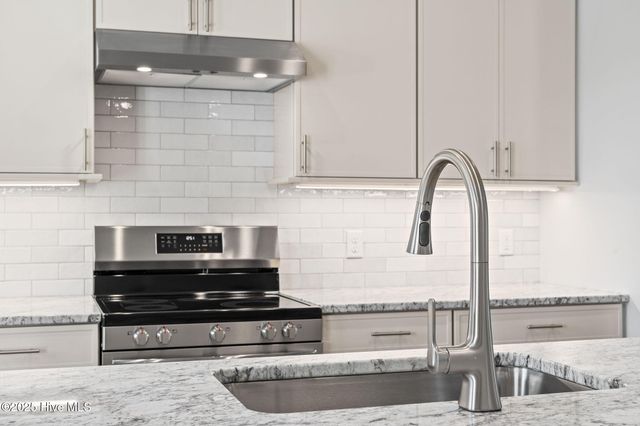 3223 St Andrews Circle SE, Southport, NC 28461