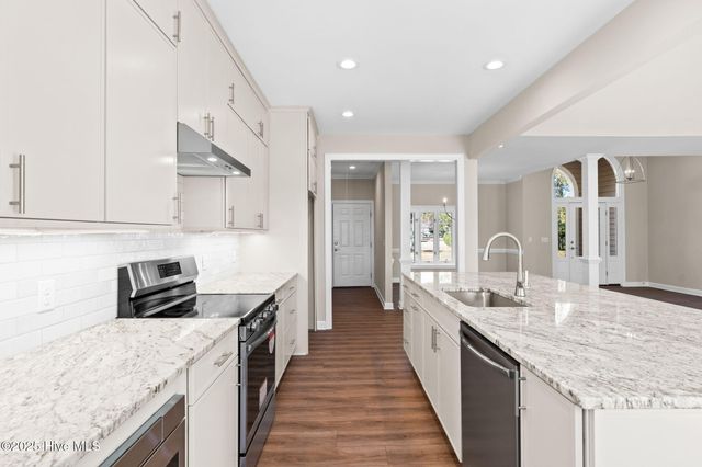 3223 St Andrews Circle SE, Southport, NC 28461