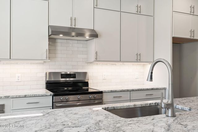 3223 St Andrews Circle SE, Southport, NC 28461