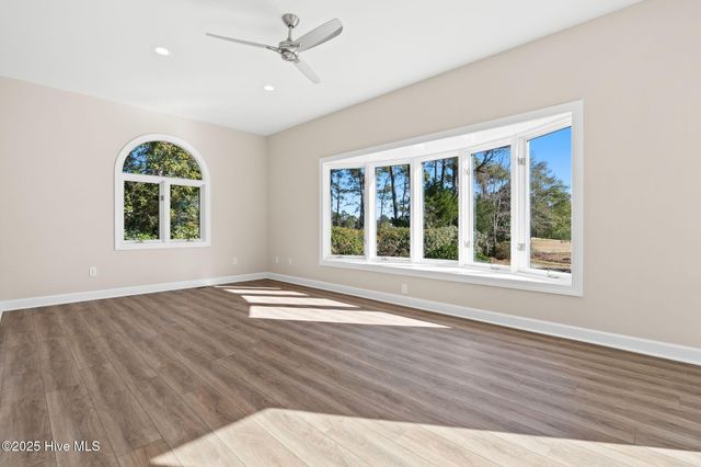 3223 St Andrews Circle SE, Southport, NC 28461