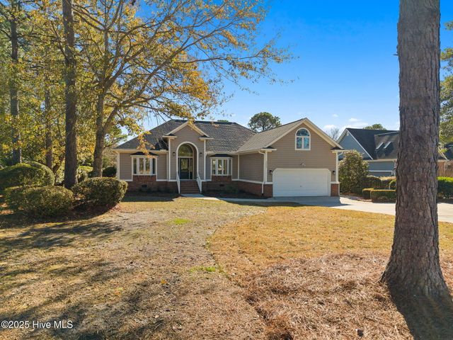 3223 St Andrews Circle SE, Southport, NC 28461