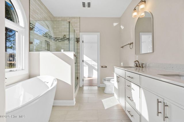 3223 St Andrews Circle SE, Southport, NC 28461