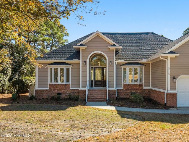 3223 St Andrews Circle SE, Southport, NC 28461