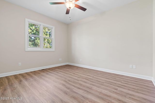 3223 St Andrews Circle SE, Southport, NC 28461